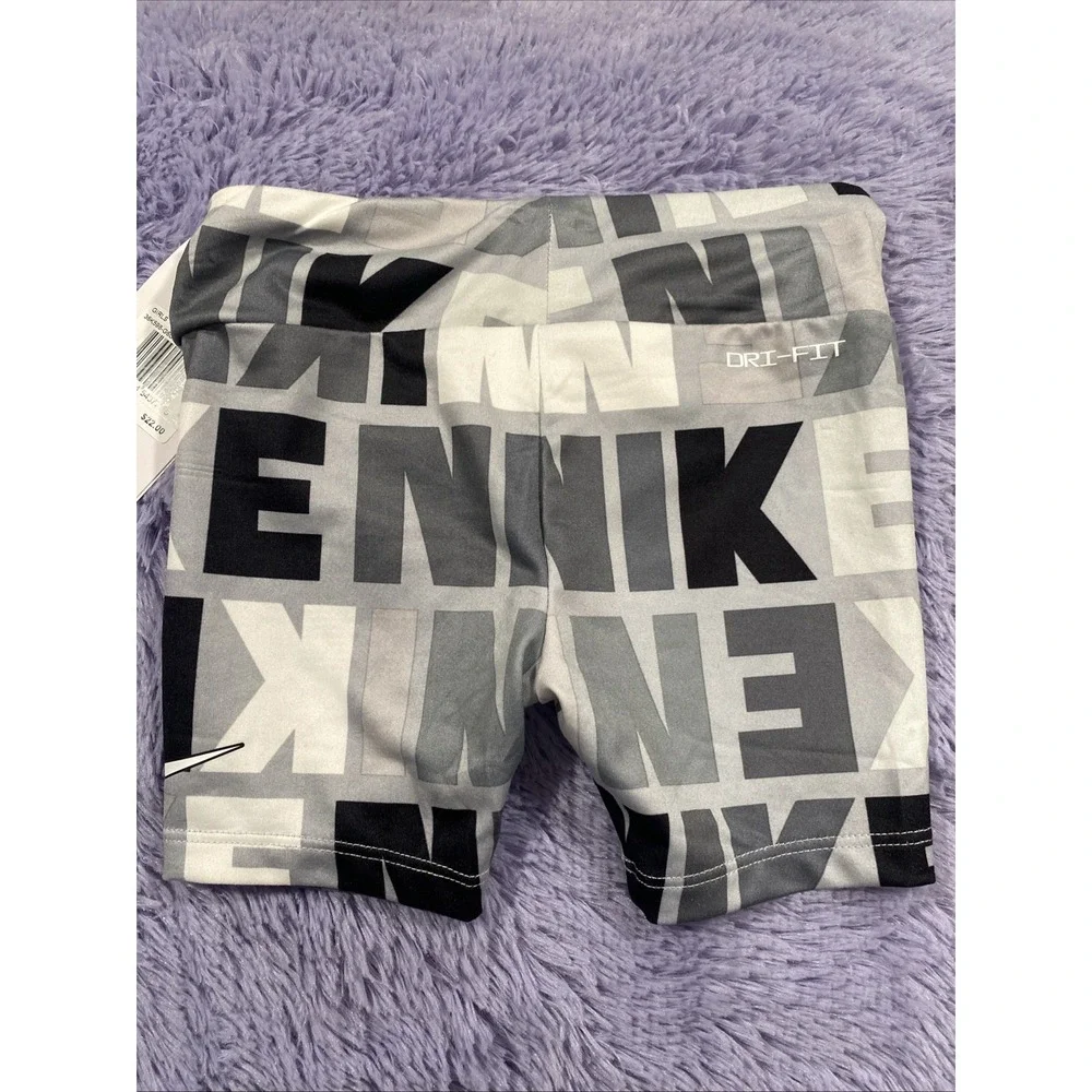 Girls Nike Light Smoke Grey Shorts Size 4 XS 3-4‎ Years